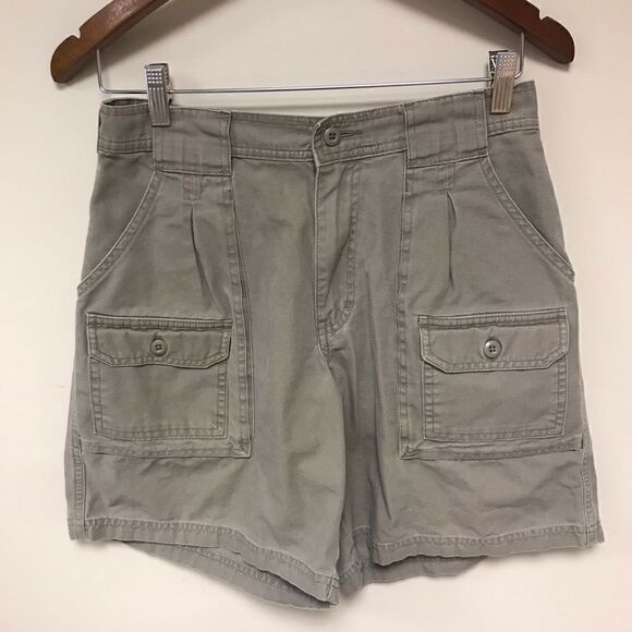 👠Cabelas cargo shorts.  Size 4 or 6 - Picture 1 of 5